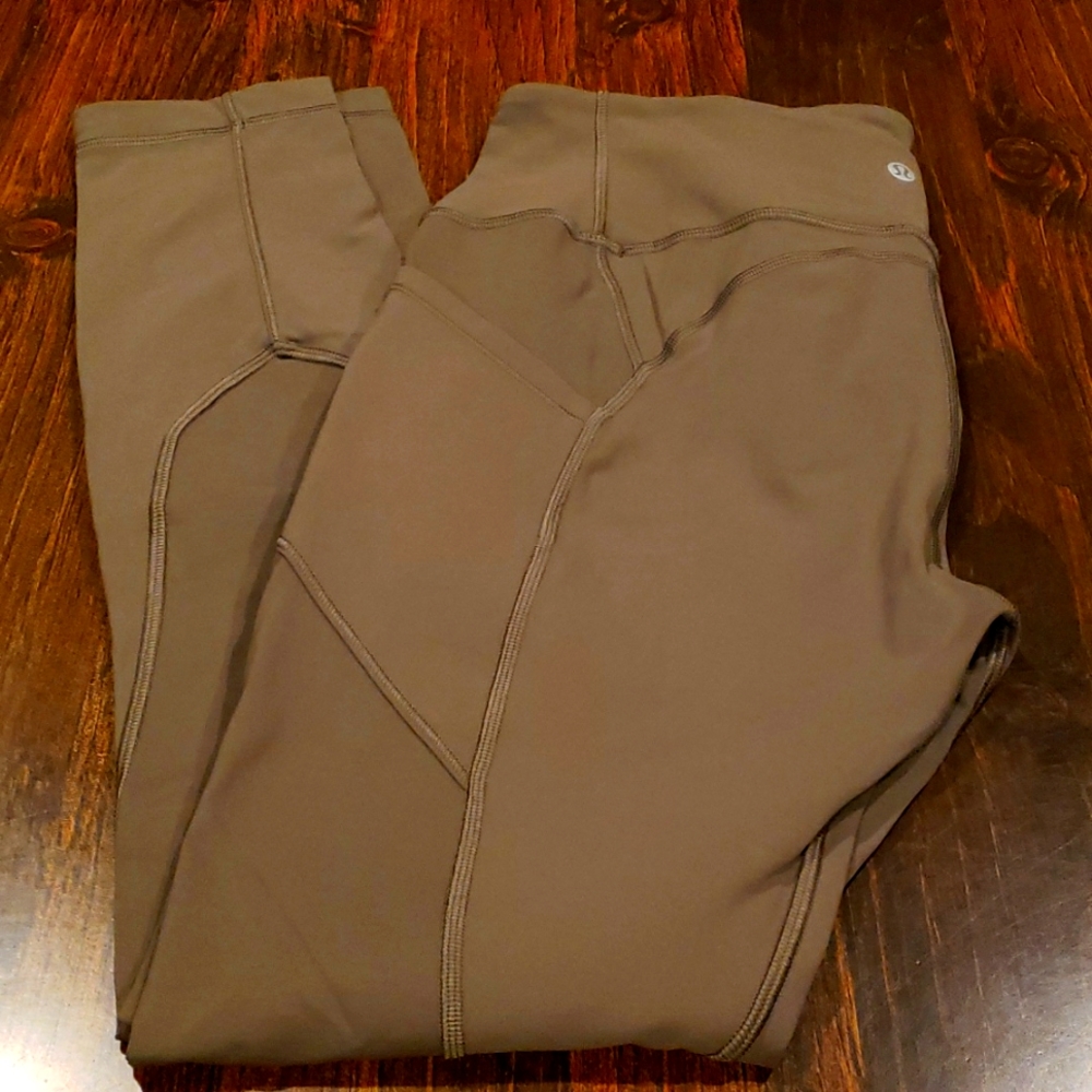 Lululemon leggings.